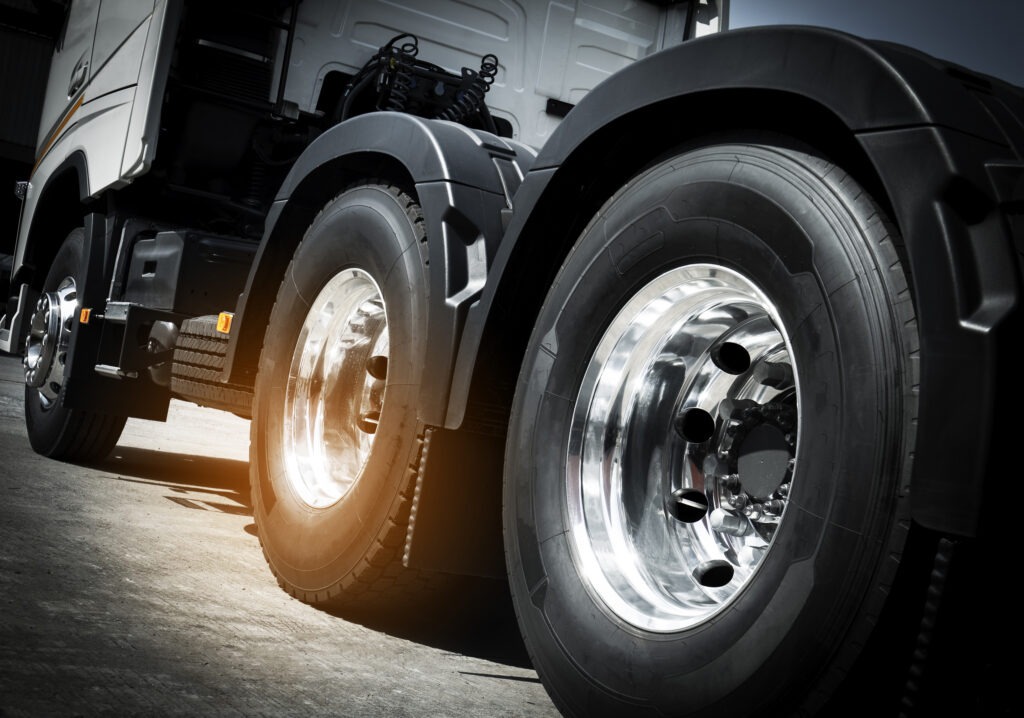 Como evitar o desgaste acelerado dos pneus com a gestão de frotas?